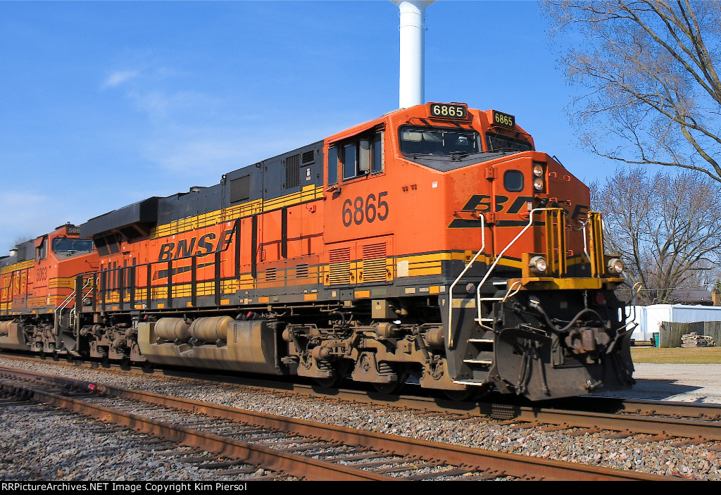 BNSF 6865